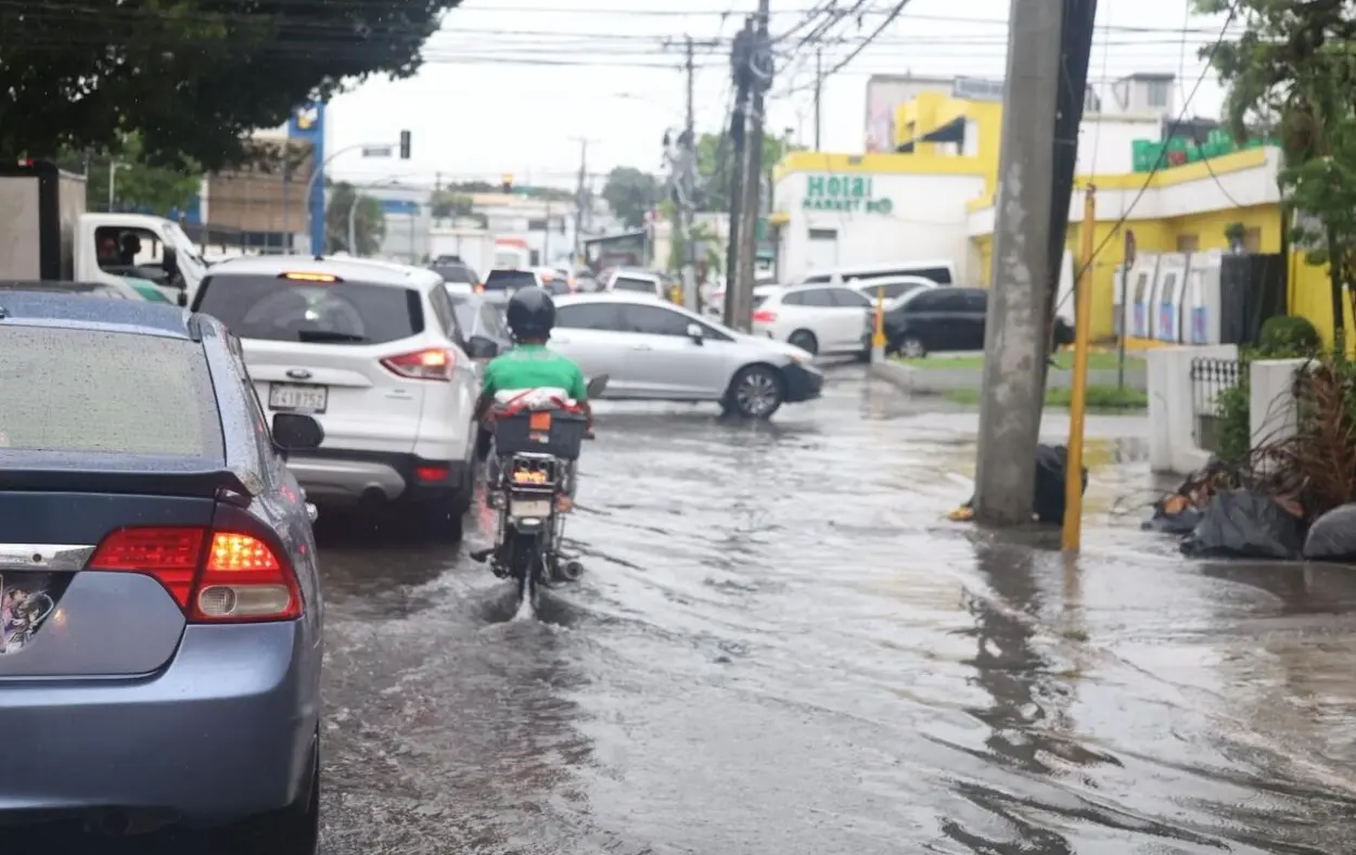 Tormenta tropical Melissa: Seguirá incidiendo con intensas lluvias e inundaciones en los próximos 4 a 6 días en República Dominicana
