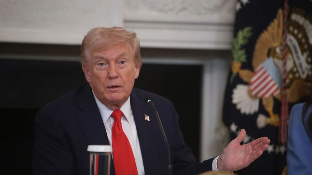 Trump afirma que rehenes israelíes serán liberados el lunes y que Gaza será reconstruida