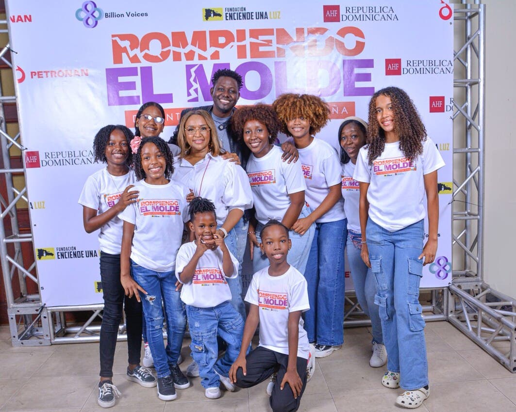 Fundación Enciende Una Luz y AHF se unen por las niñas de La Romana