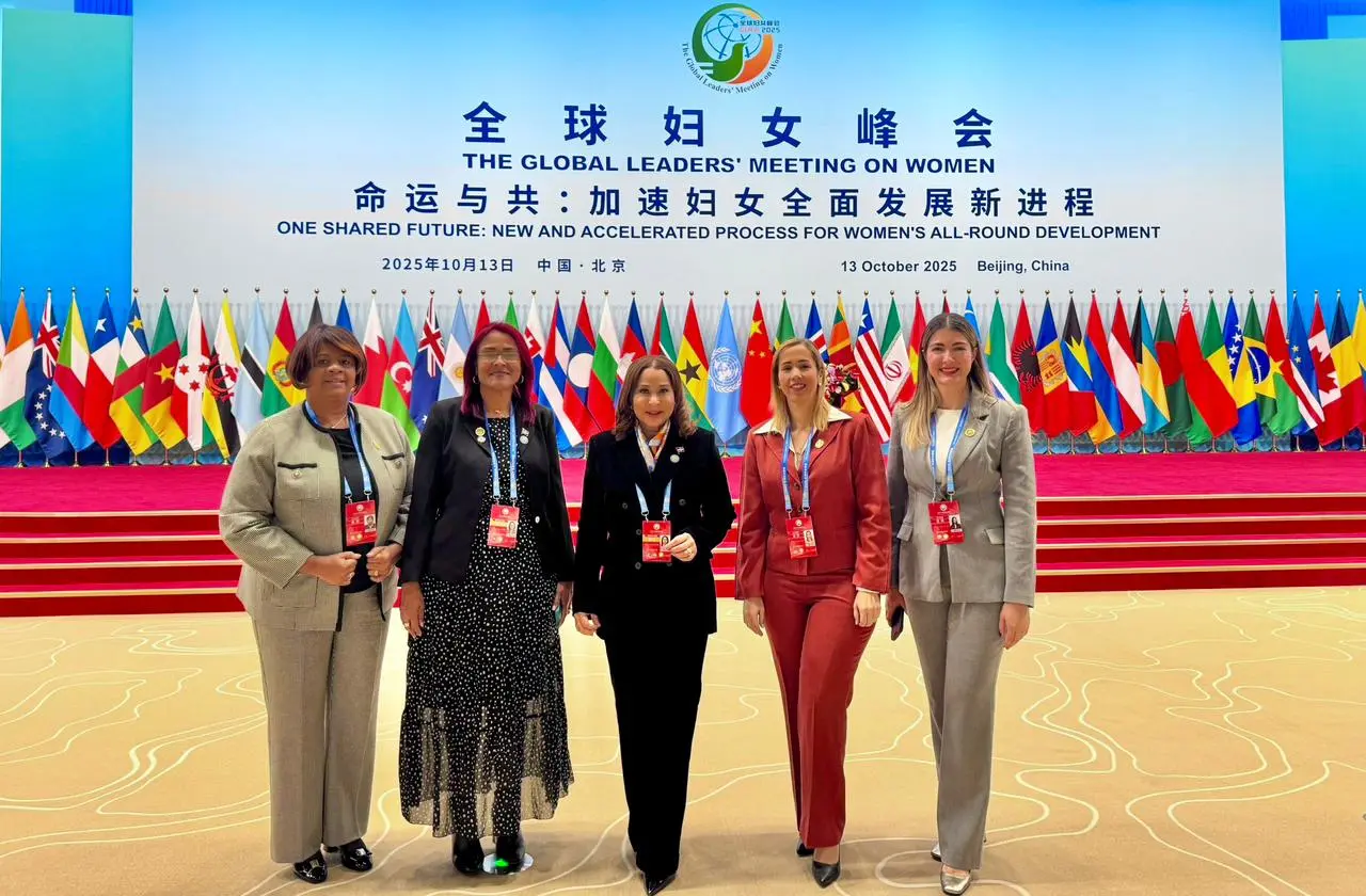 Mayra Jiménez participa en cumbre mundial sobre igualdad de género encabezada por Xi Jinping