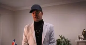 La emotiva revelación de Alex Bueno sobre su salud y fe
