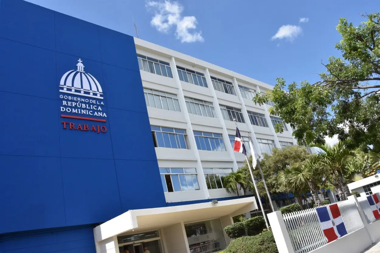 Ministerio de Trabajo suspende jornada de empleo nacional por tormenta Melissa