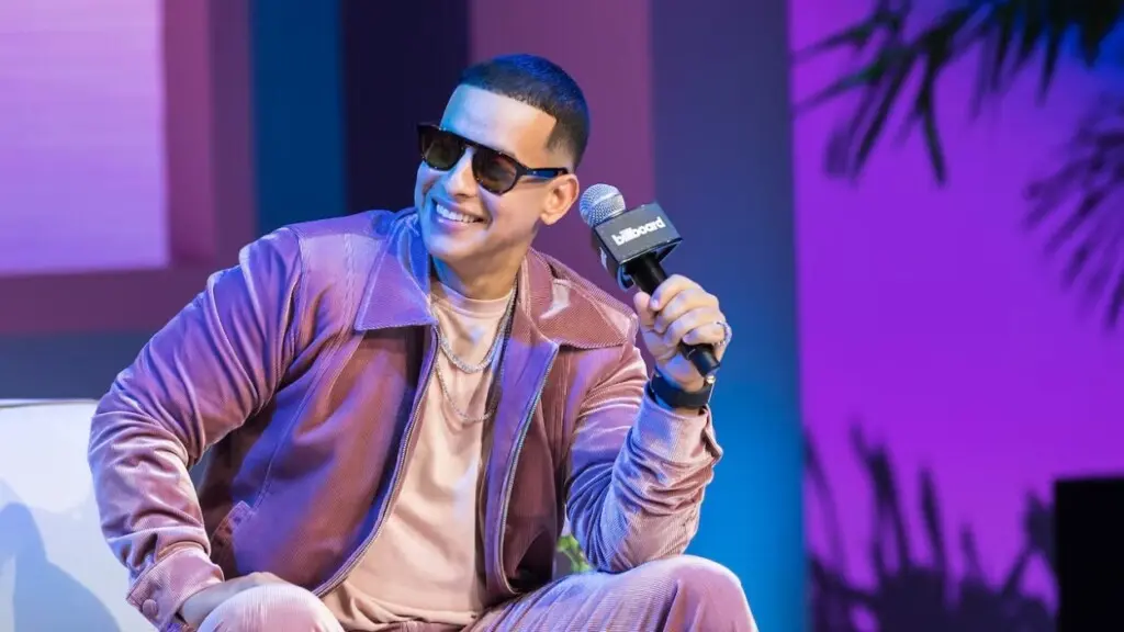 Con su presentación, Daddy Yankee clausuró el último día de charlas de la Semana de la Música Latina de Billboard 2025. / Fuente externa.