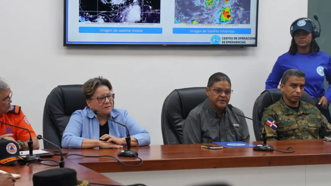 COE permite apertura de comercios pese a alerta roja por tormenta tropical Melissa