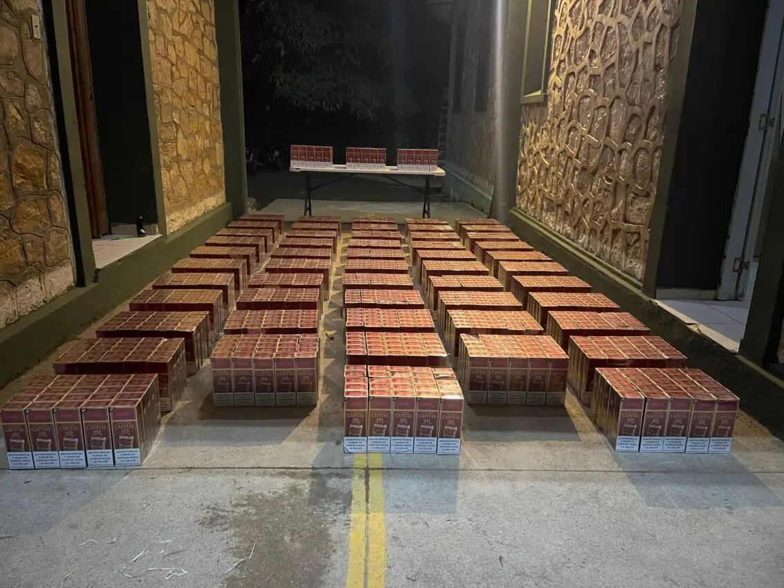 Ejército incautó más de 279 mil cigarrillos ilícitos en una vivienda abandonada en Pedro Santana