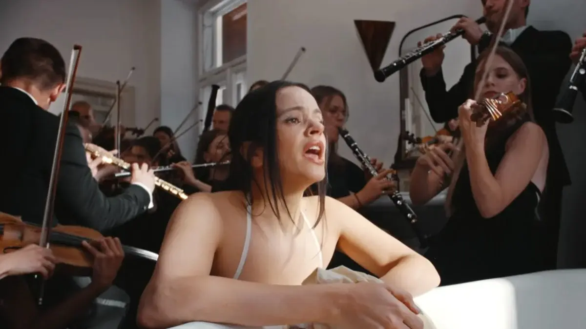 Rosalía sorprende con ‘Berghain’, su nuevo tema en alemán