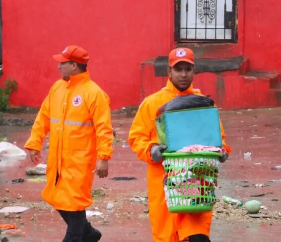 Crecida del río Isabela: Defensa Civil evacúa a familias en peligro en Capotillo