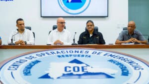 COE mantiene 4 provincias en alerta roja por los efectos de Melissa