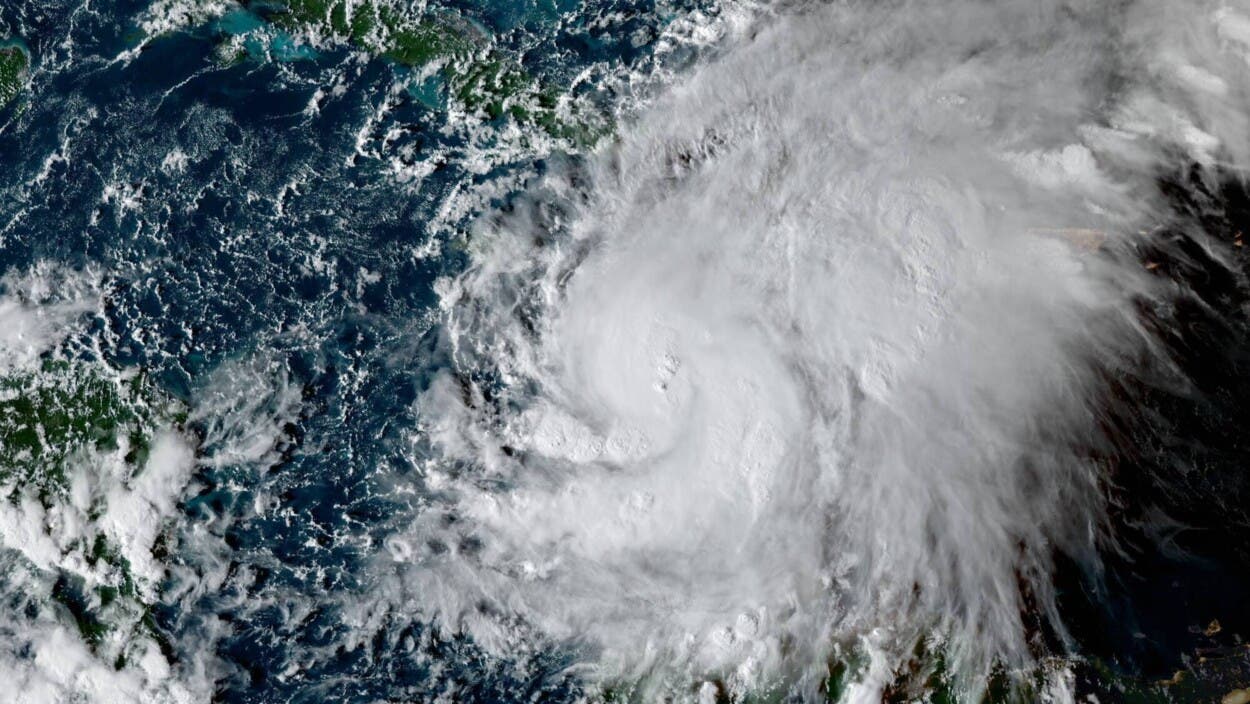 Tormenta Melissa roza categoría de huracán