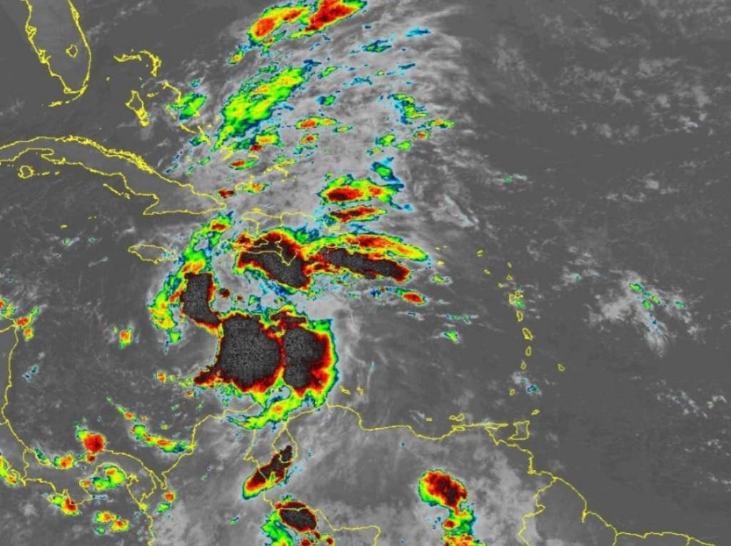 El boletín más reciente del COE informa que un total de 9 provincias se encuentran en Alerta Roja, 13 en Amarilla y 3 en Verde, ante la amenaza de inundaciones repentinas, crecidas de ríos y deslizamientos de tierra.