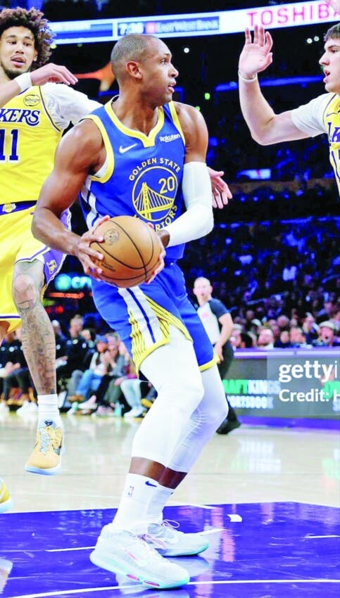 El dominicano Al Horford debutó con los Warriors de Golden State.