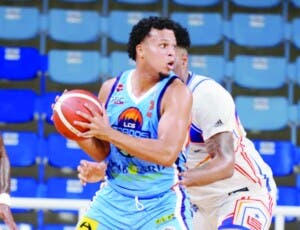 Los Prados siguen en pelea y San Carlos indetenible