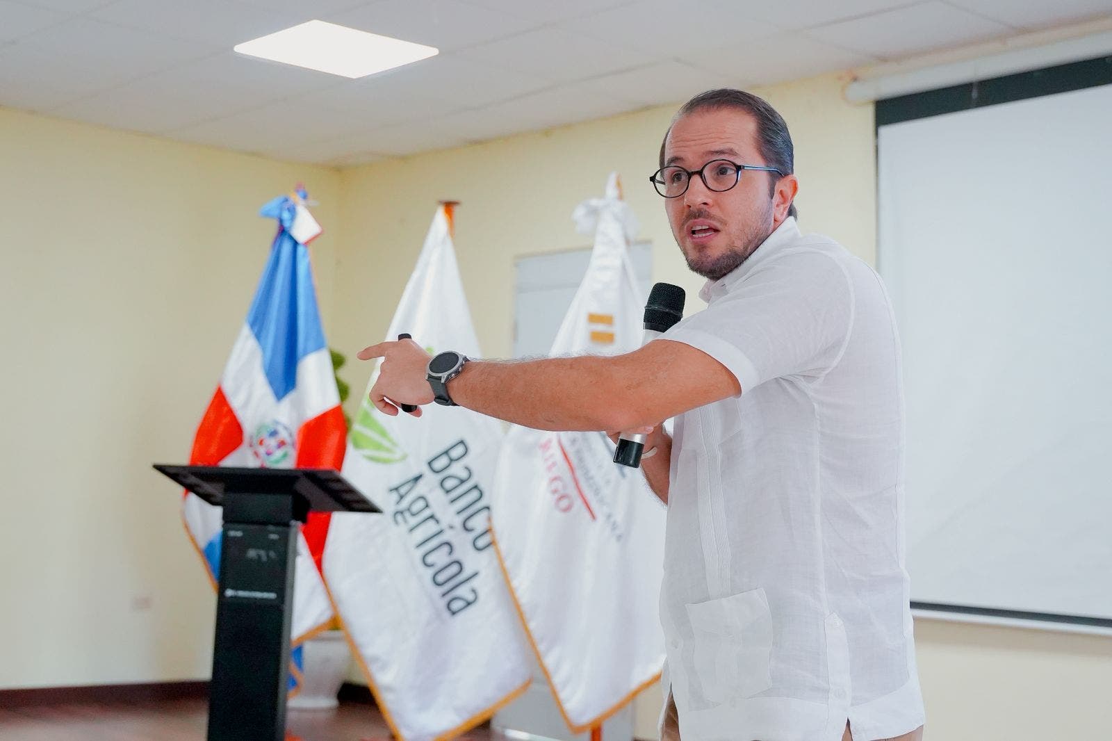 Productores de Bahoruco e Independencia recibirán bono agrícola de RD$23 millones