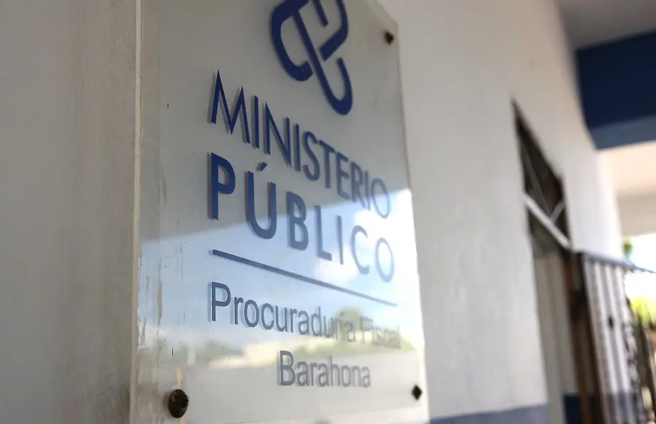 Fiscalía pide prisión a dos empleados de Banco de Reservas en Barahona