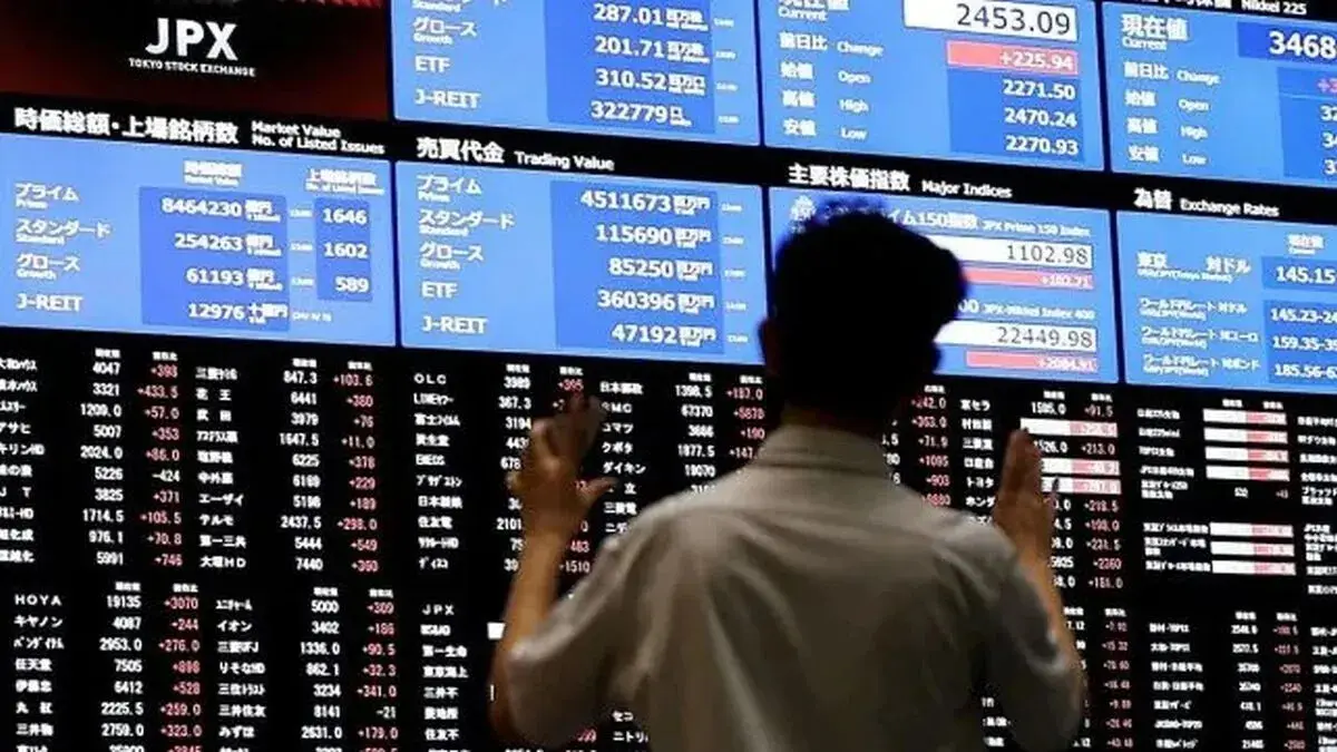 Bolsa de Tokio abre en máximos históricos antes de elección de nuevo líder en Japón