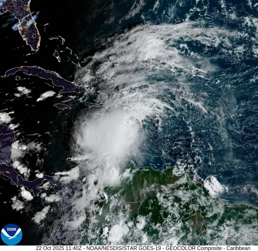 Tormenta tropical Melissa avanza lentamente pero con fuertes lluvias a su paso