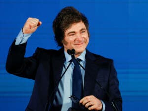 La mancha política que empaña la imagen de Javier Milei