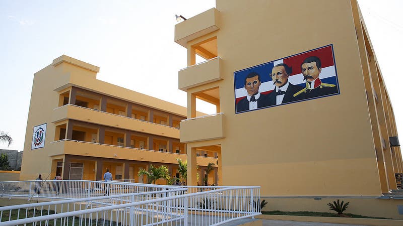 La preocupación de padres lleva a la suspensión de directora escolar