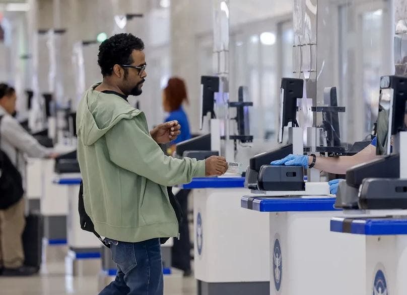 Nueva regla de EEUU: biometría obligatoria para extranjeros