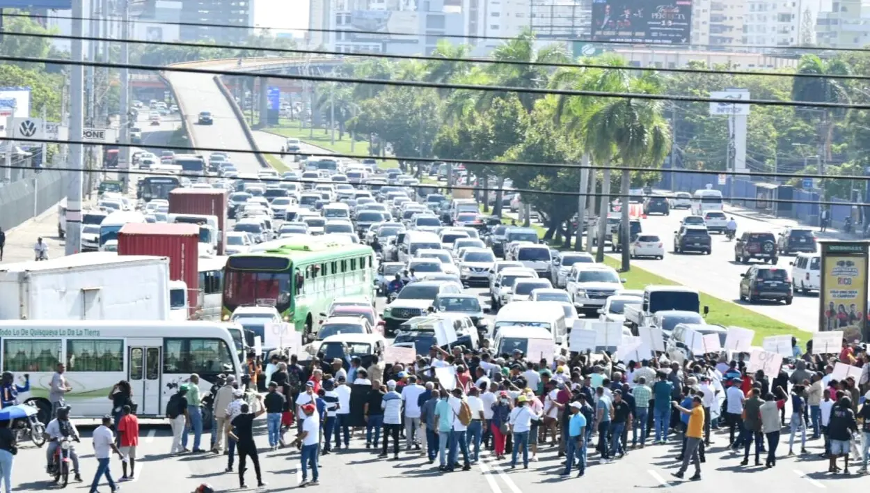 ANPA paralizan labores y protestan frente al Ministerio de Agricultura