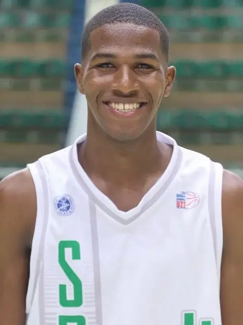 Centro y Miramar ganan en basket San Pedro de Macorís