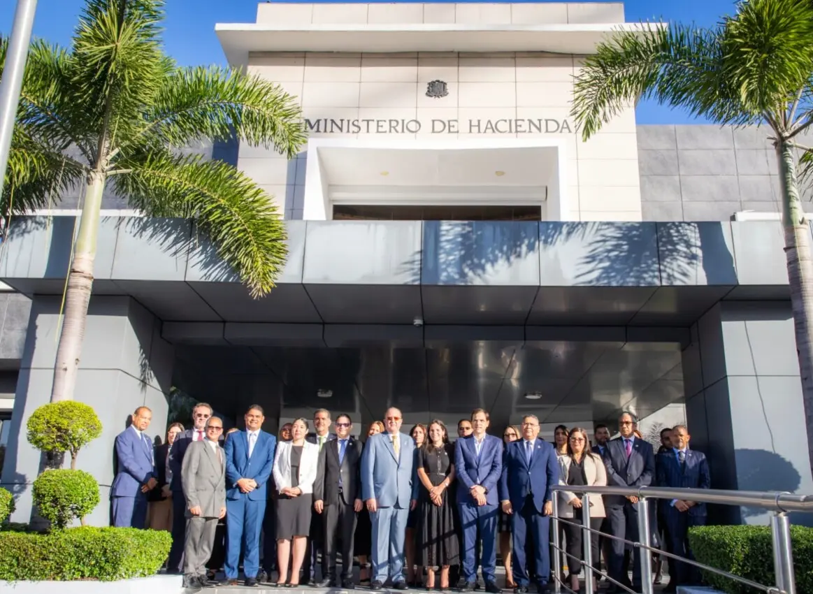 Magín Díaz destaca la estabilidad y evolución del Ministerio de Hacienda en su aniversario
