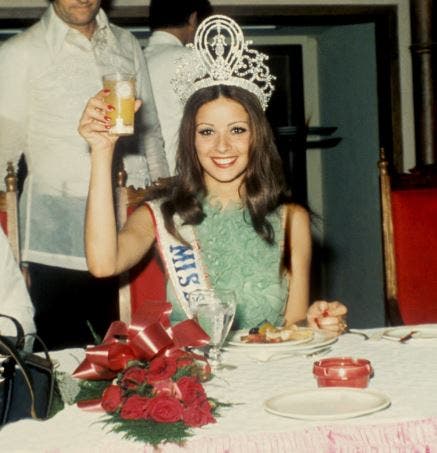La historia amarga de Amparo Muñoz, la única Miss Universo española que renunció a la corona