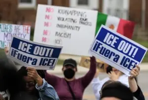 Latinos en EE.UU.: Desaprobación a Trump y miedo a arrestos migratorios