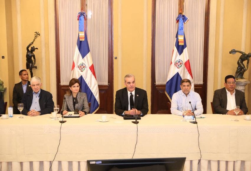 Gobierno acelera apoyo económico y recuperación por daños de Melissa