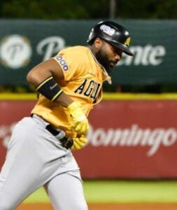 Las Águilas Cibaeñas Envuelven a los Toros