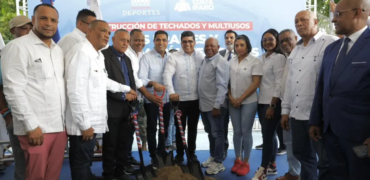 Kelvin Cruz deja iniciados trabajos para construcción  multiusos