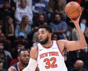 Towns completa doble-doble en derrota de Knicks