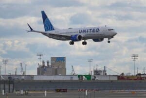 Cierre de gobierno EE. UU. afecta vuelos: ¿Qué hacer ahora?