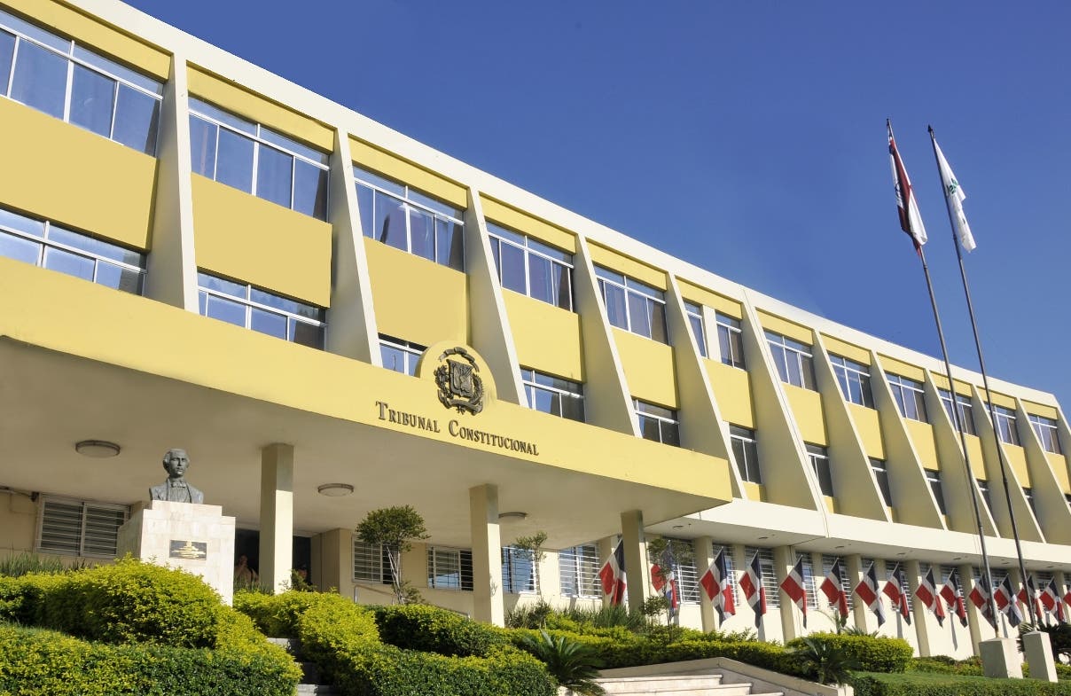 Sentencias TC: Homosexualidad en FF.AA. y candidaturas independientes crean controversias y sacuden el marco legal dominicano