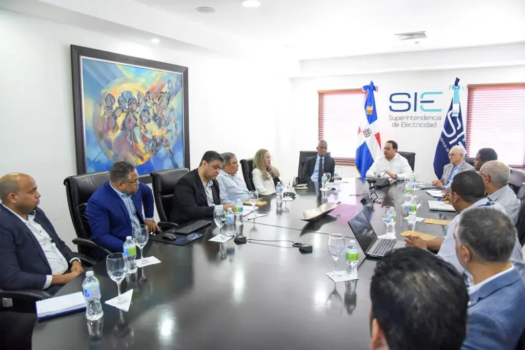 Autoridades del sector eléctrico revelan detalles de la reunión por el apagón general