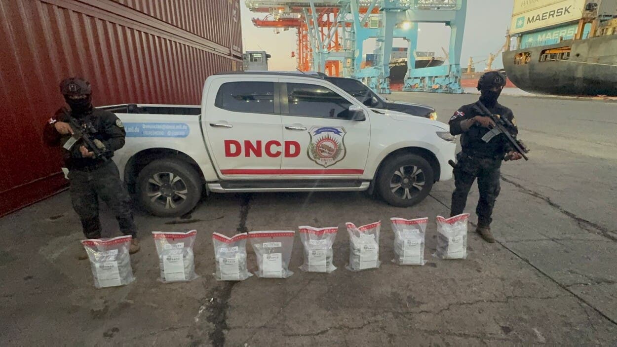 Confiscan 37 paquetes de cocaína en buque en Puerto de Haina