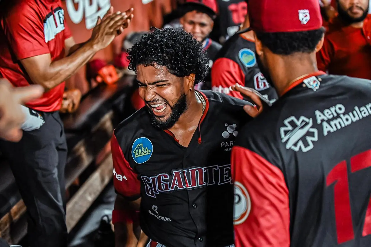 Gutiérrez y Franco encaminan a los Gigantes a la victoria sobre las Estrellas