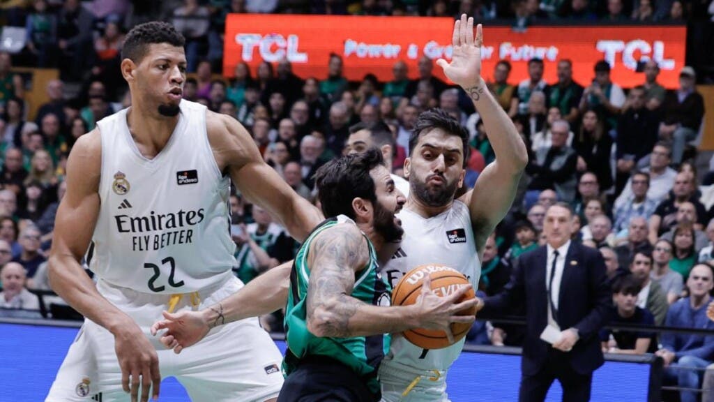 En la reanudación, el Real Madrid volvió a encomendarse a Feliz para llevar la iniciativa en el marcador y hacer que los locales se pusieran nerviosos (42-48, min. 25). / Fuente externa.
