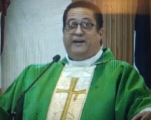 Sacerdote revela agresiones de policías en Puerto Plata