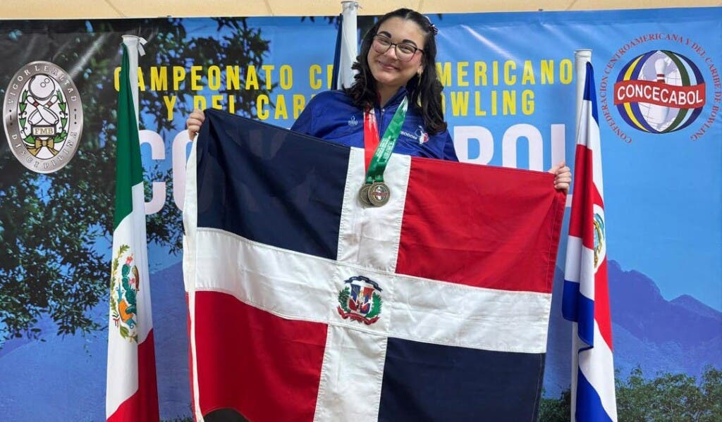 La dominicana Rosalía Guzmán conquista oro en boliche en México