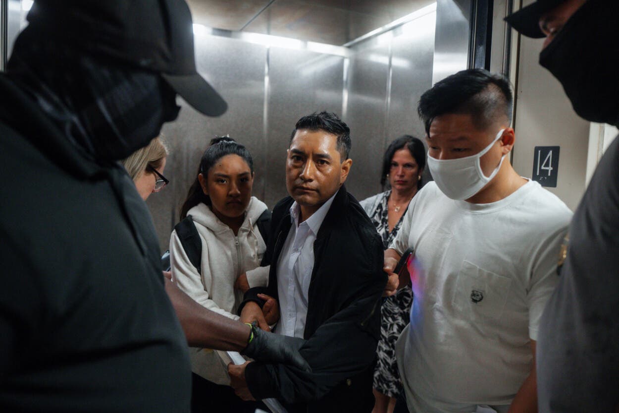 Migrantes fueron convocados a un tribunal y cayeron en una trampa para su deportación