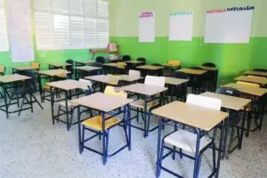 Huelga docente en Boca Chica: estudiantes afectados en 55 escuelas