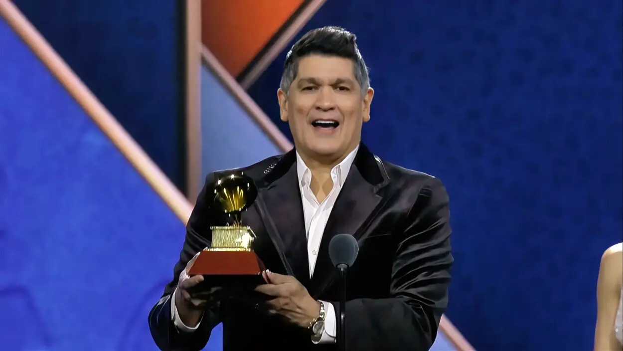 Eddy Herrera gana Latin Grammy por “Novato Apostador”