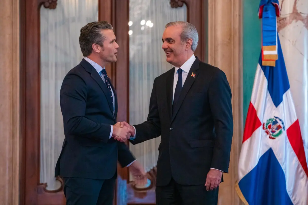 Gobierno RD autoriza usar espacio aéreo restringido a EE.UU. para «operaciones logística»