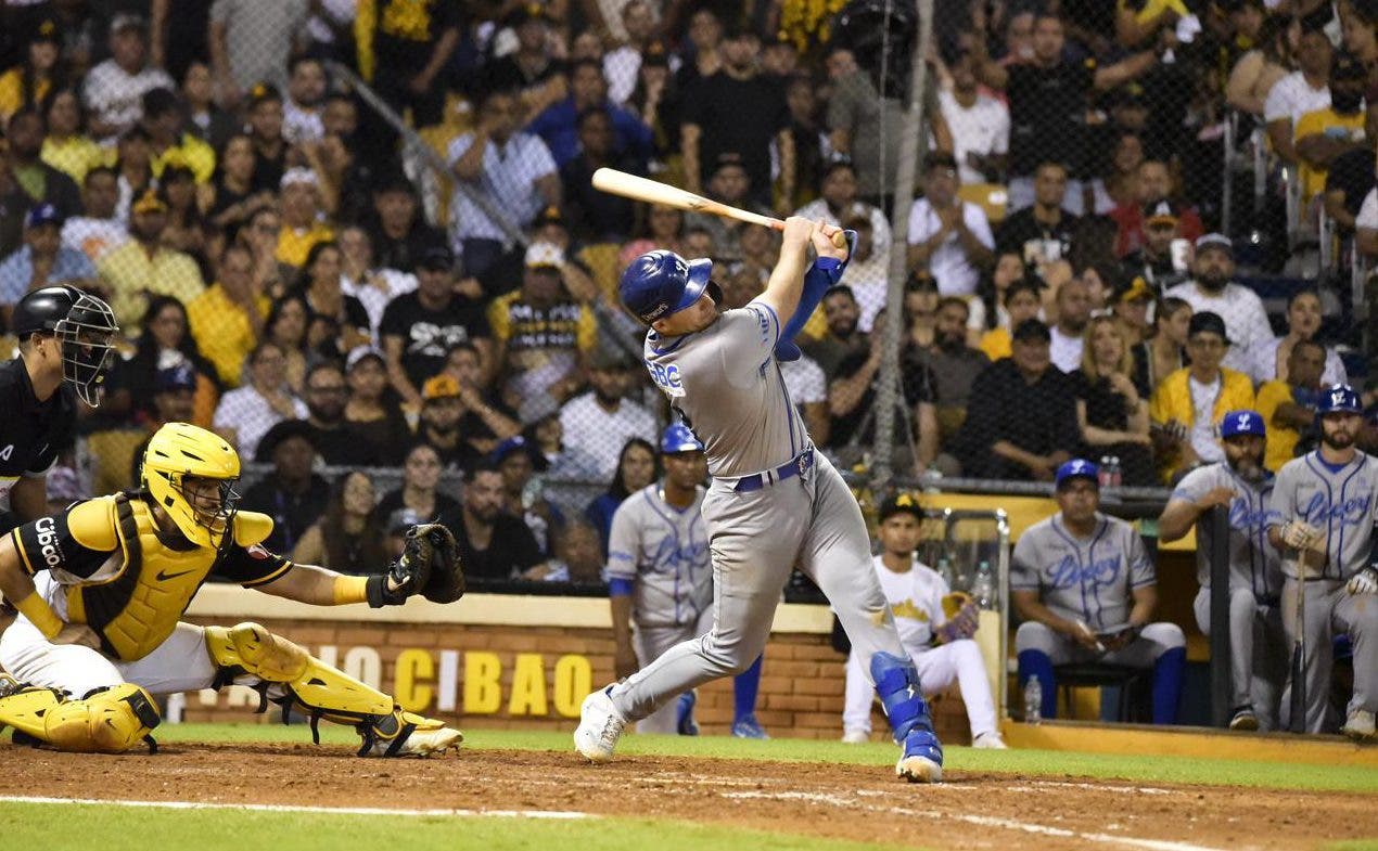 Duelo de Gigantes: Licey se impone a las Águilas en partido clave