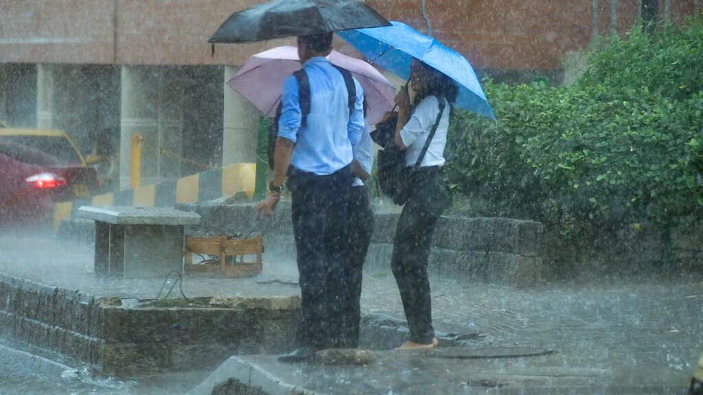 La actividad ciclónica ha disminuido considerablemente, tras el paso del huracán Melissa