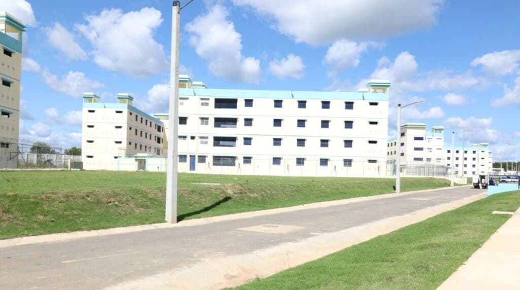 Una panorámica de los edificios de La Nueva Victoria (Las Parras), centro penitenciario puesto en funcionamiento oficialmente el pasado sábado.