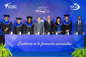 La ASCA celebra la graduación de 37 técnicos en administración aeronáutica