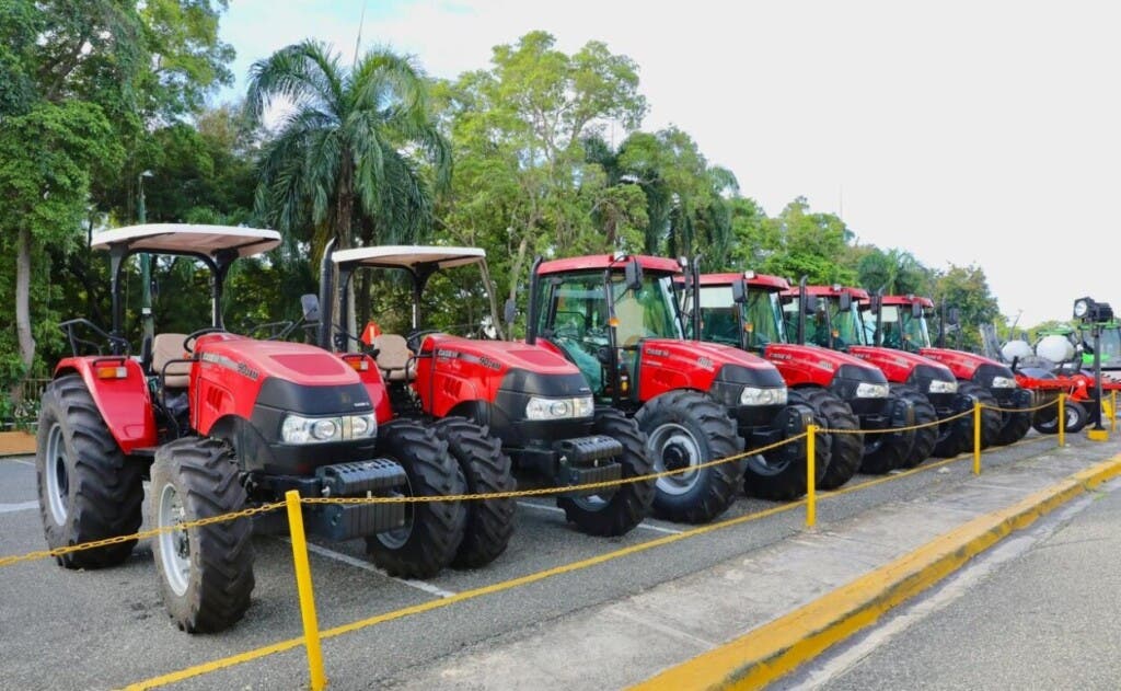 Las maquinarias forman parte del Proyecto de Agricultura Resiliente con apoyo de organismos internacionales