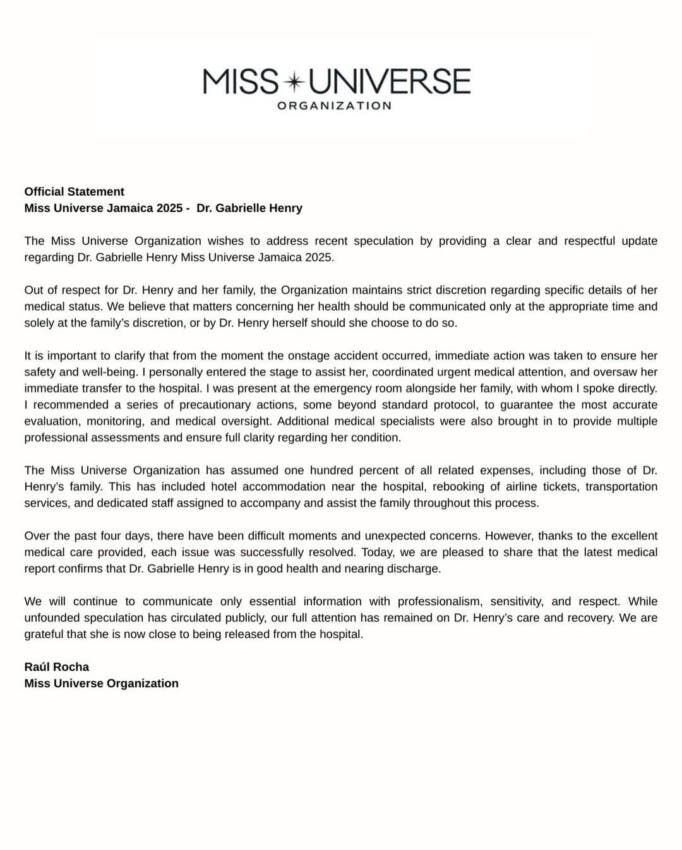 Delegada de Jamaica en Miss Universo se recupera tras accidente en el escenario